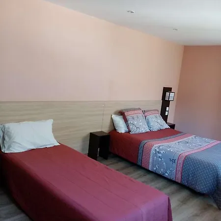 Hotel Brit Saint Quentin Nord *