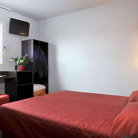 Brit Saint Quentin Nord 酒店