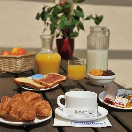 Brit Saint Quentin Nord Hotel *